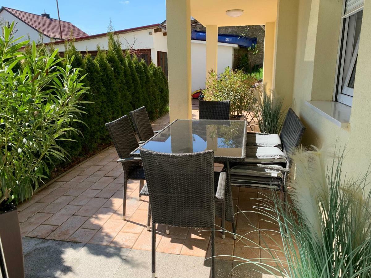 Terrassenwohnung In Estenfeld Bei Wuerzburg Экстерьер фото