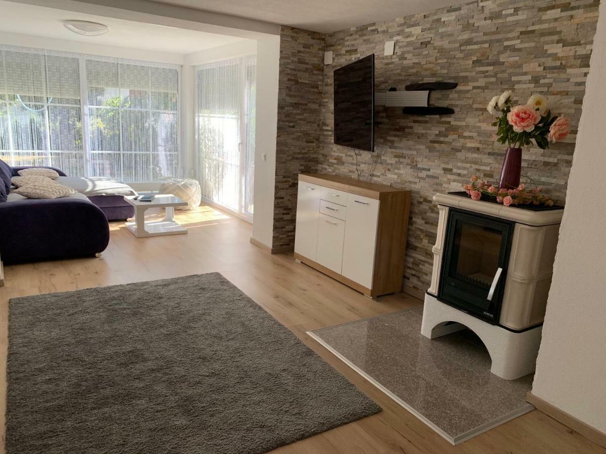 Terrassenwohnung In Estenfeld Bei Wuerzburg Экстерьер фото