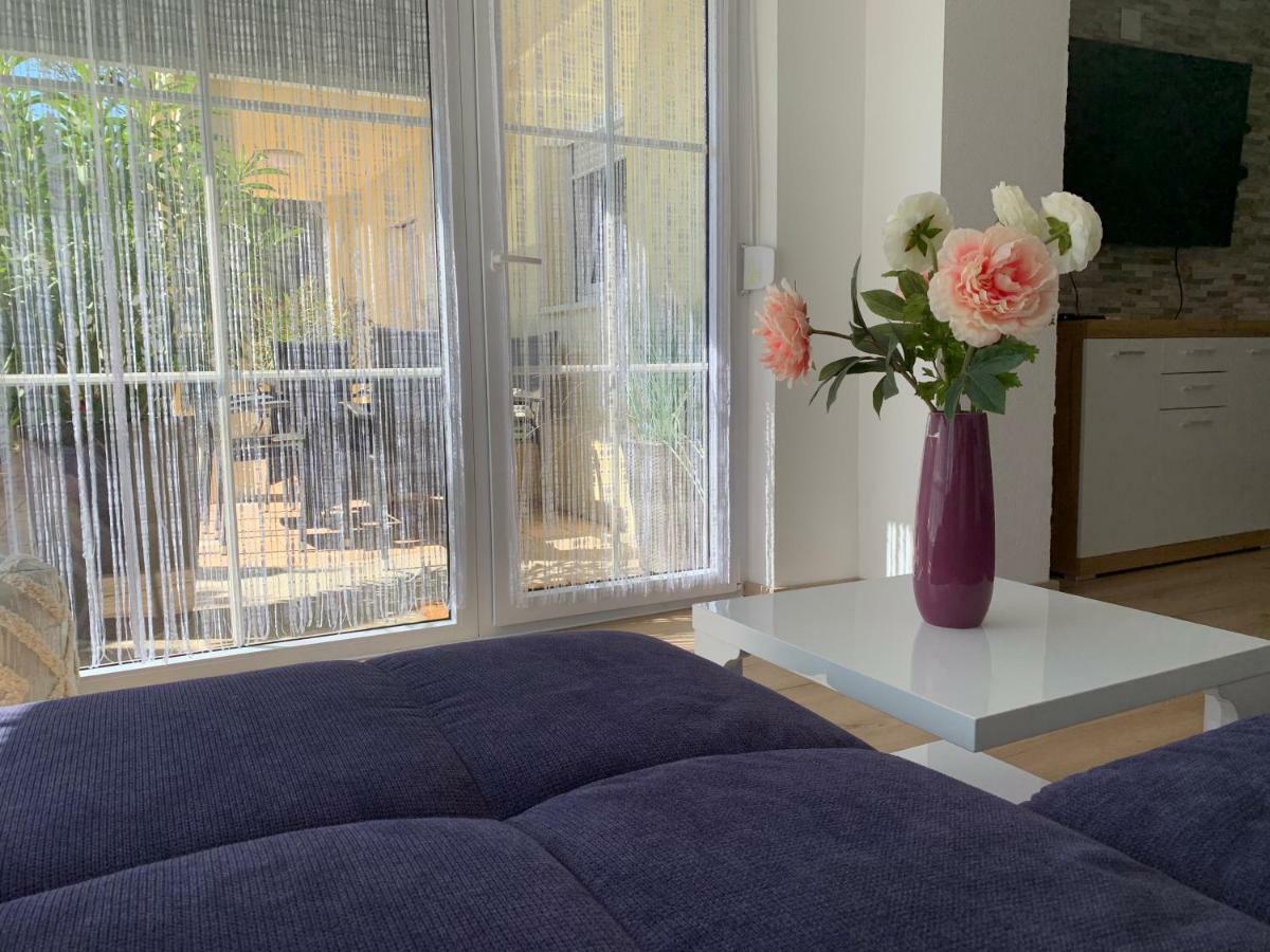 Terrassenwohnung In Estenfeld Bei Wuerzburg Экстерьер фото